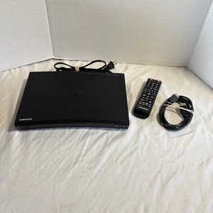 Samsung BD-J5700 Smart Wi-Fi Curved Blu-Ray & DVD Player w/ Remote & HDMI cable - Picture 1 of 5