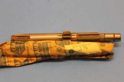 NOS YAMAHA HT1 LT2 LTMX MAIN AXLE PART# 277-17411-01-00 - Image 1 of 4