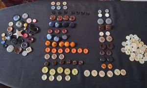 Knöpfe Konvolut, 100 gr - Bild 1 von 4