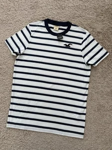 Nuova maglietta girocollo Hollister Y2K uomo HCO classica logo gabbiano blu navy/bianco taglia M - Foto 1 di 8