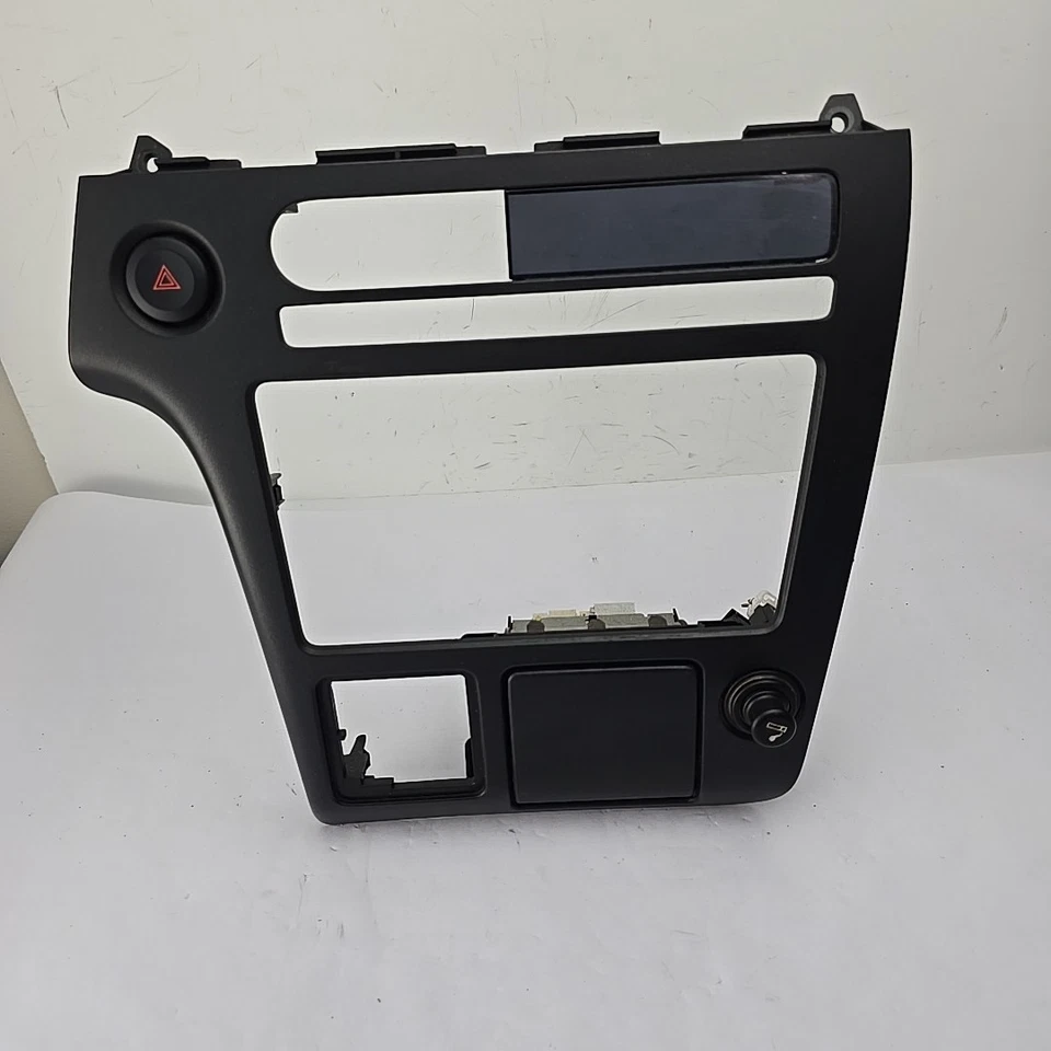 01-04 Nissan Pathfinder INFINITI QX4 Tablero Radio Bisel Borde Central  Foto 1 de 4