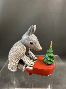 DANBURY MINT BABY ARMADILLO Baby Animals Collection CHRISTMAS ORNAMENT - Picture 1 of 5
