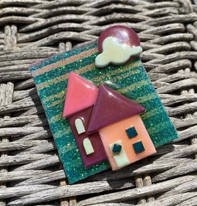 Vtg House Pins by Lucinda Brooch/Pin Green Glitter Striped Pink Shades Houses - Picture 1 of 3