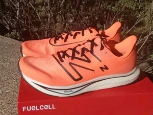 New Balance Fuel Cell Rebel V3 Orange Neon Dragonfly Black Mens 11.5 RARE NEW - Picture 1 of 11