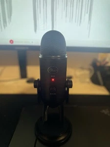 Logitech Blue Yeti USB Microphone for Gaming,Streaming,Podcast,YouTube - Picture 1 of 6