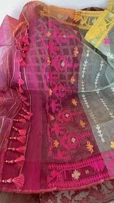 NUEVO, Hecho a Mano, Original Dhakai Jamdani Sari (artículo #L2213) + Pieza Blusa. Foto 1 de 4