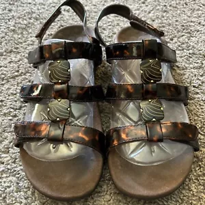 Scarpe sandali donna ambra vionica US 8 UK6 EU 39 oro marrone pelle verniciata TVW1275 - Foto 1 di 11