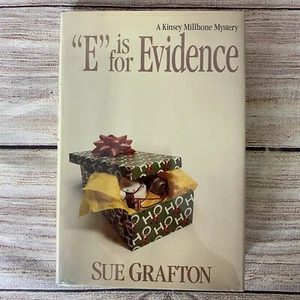 Sue Grafton - E is for Evidence - First Edition - SIGNED Hardcover Mylar DJ - Imagen 1 de 10