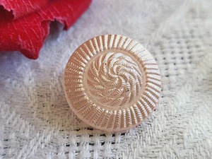 Bouton ancien en verre rose satiné pastel à pied Diamètre 1,7 cm G4K - Picture 1 of 3