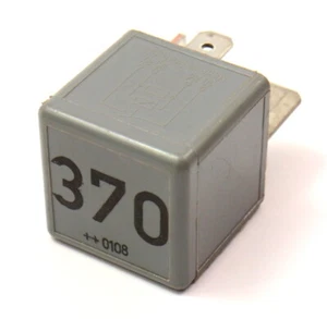 Fan Relay # 370 VW Passat Jetta Golf GTI Cabrio Audi A4 A6 ~ 8D0 951 253 - Picture 1 of 2