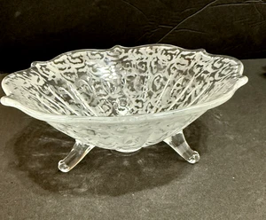 Clear & Frost 3 Fuß dekorative Glasschale breiter Rüschenrand getäfelt 7" B 2,75" H - Bild 1 von 12