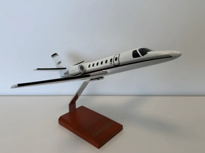 CESSNA CITATION V ULTRA 1/40 AIRCRAFT MODEL - Image 1 of 4