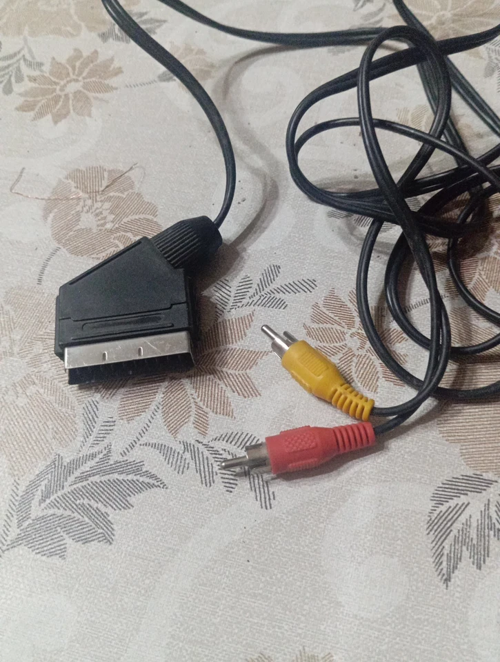 Cavo scart 21 pin con uscita audio 2 Metri - Immagine 1 di 1