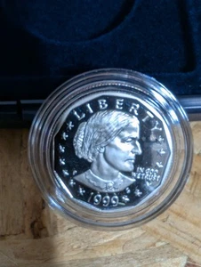 1999-P US Mint Susan B Anthony Proof Dollar Coin W Certificate of Authentication - Picture 1 of 2