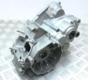 SUZUKI RM80 M/N/P 1991-1993, NEW ORIGINAL CRANKCASE SET, 11300-03810 - Foto 1 di 4