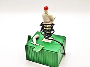 Strombecker 1/32-1/24 Slotcar Operating Flag Man Figure HTF Untested - Picture 1 of 2