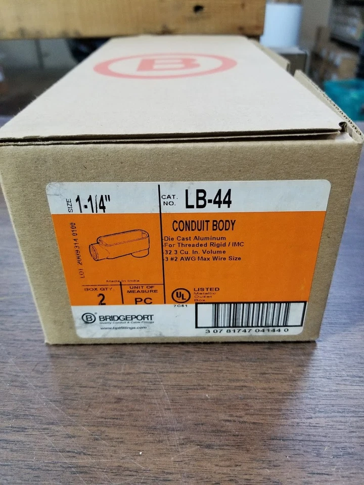 BOX OF 2 BRIDGEPORT LB-44 ALUMINUM THREADED BODY   W45 - Image 1 of 1