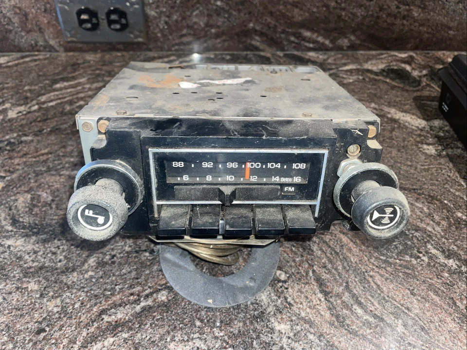 73-80 Chevy Squarebody C/K10-30 K5 Blazer Suburb GM AC DELCO AM/FM непроверенное радио - Изображение 1 из 4