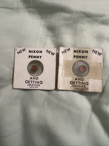 Vintage 1974 NEU "NIXON PENNY...UND IMMER KLEINER" Miniatur Münzen 2 Stück - Bild 1 von 6