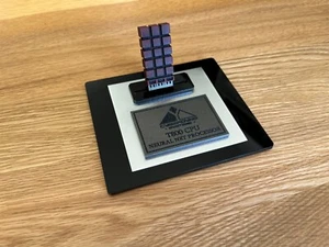 Terminator T-800 CPU Chip - Prop Replica - Picture 1 of 11