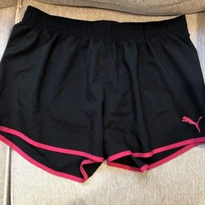 Puma schwarze Sportshorts mit Besatz in rot ~ Größe XL - Bild 1 von 3