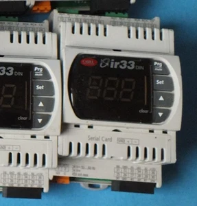 1 pcs of CAREL	DN33W9MR20 24V Temperature controller - Picture 1 of 6