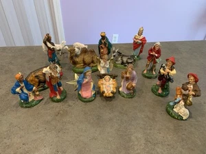 SET PRESEPE natalizio vintage 18 pezzi cartapesta e resina dipinta a mano Made Italy - Foto 1 di 18