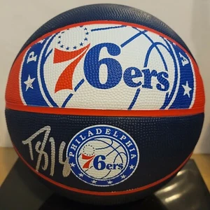 Dwight Howard Signed Philadelphia 76ers NBA Basketball Beckett-W Holo Only - Picture 1 of 2