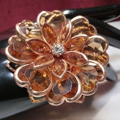 Anillo de cóctel elástico flor vidrio marrón tono cobre buen estado Foto 1 de 4