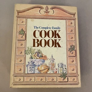 VTG Complete Family Cookbook 1970 Candy Cookie Dessert casserole soup sandwich - Imagen 1 de 9