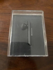 Genuine Apple MB536LL/A A1221 iPhone Bluetooth Black Ear-Hook Headset UNWORN - Picture 1 of 3