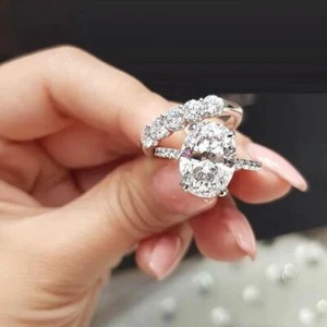Anillo de compromiso nupcial de diamantes creados en laboratorio ovalado blan... - Imagen 1 de 4
