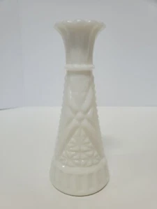 VTG  6" White Milk Slim Flower Vase  Etched Glass Detailed Exc Condition Floral  - Picture 1 of 9