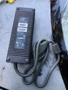 Official Microsoft Xbox 360 150w Power Supply Brick Free Ship - Imagen 1 de 4