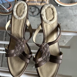 UGG Sandalen braun 8,5 - Bild 1 von 7