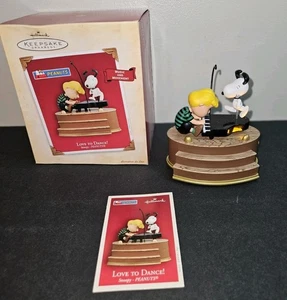 Hallmark Keepsake Peanuts Schroeder & Snoopy Love to Dance Ornament 2004 - Bild 1 von 8