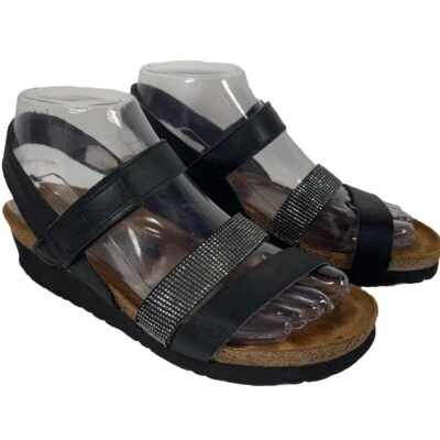 Sandalias de cuña ajustables con tachuelas negras NAOT Krista correa para el tobillo 37/ EE. UU. 6 Foto 1 de 4