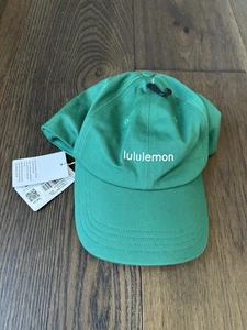 Neu mit Etikett. Lululemon Classic Ball Cap Mütze verstellbar Größe S/M grün und weiß - Bild 1 von 8