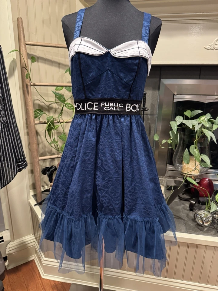 Vestido BBC Dr. Who Tardis de Hot Topic Foto 1 de 4