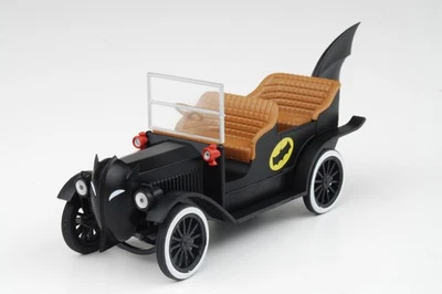 BM0026 Eaglemoss 1/43 Model Batmobile w/Magazine - Image 1 of 2