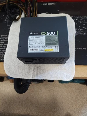 Fuente de alimentación Corsair CX500 500W ATX | 80 Plus Bronce Usado Foto 1 de 2