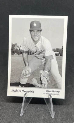 2016 Topps Archives Snapshots - Steve Garvey #AS-SG - Dodgers - Black&White - Image 1 of 2