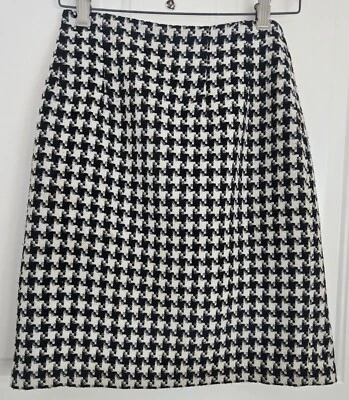 J.G. FALDA LÁPIZ GANCHO PATA DE GALLO BLANCO Y NEGRO TALLA 2P, VENTILACIÓN TRASERA, TOTALMENTE FORRADA Foto 1 de 4