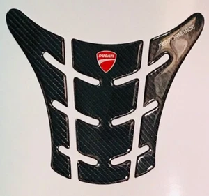Protezione serbatoio DUCATI PERFORMANCE in fibra di carbonio - Foto 1 di 5