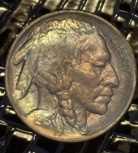 1913-P, Type 2, Philadelphia Mint Uncirculated Buffalo Nickel - Picture 1 of 2