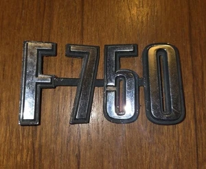 Camión Ford F-750 F750 de colección emblema de metal D3TB1672OHB - Imagen 1 de 7