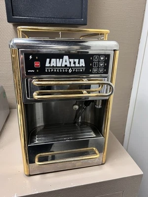 Macchina a capsule Lavazza Espresso Point - metallo/oro - con pianta a vapore - Immagine 1 di 4