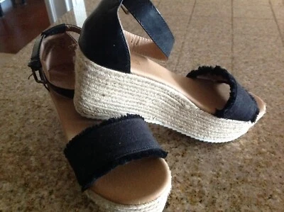 Brash Mujer Escape Alpargata Cuña Tacón Sandalias Zapatos Negro Talla 9 Usado en Excelente Condición Foto 1 de 4
