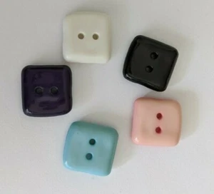 Square Plastic Button - 20 mm / 3/4" - Dill Buttons (Choose Color)     - Picture 1 of 6