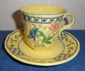 MIKASA COUNTRY CLASSICS DC406 Cup and Saucer Set Oven Dishwasher Microwave Safe - Picture 1 of 3